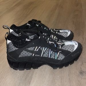 Nike Supreme x Air Humara 17 Black Shoes